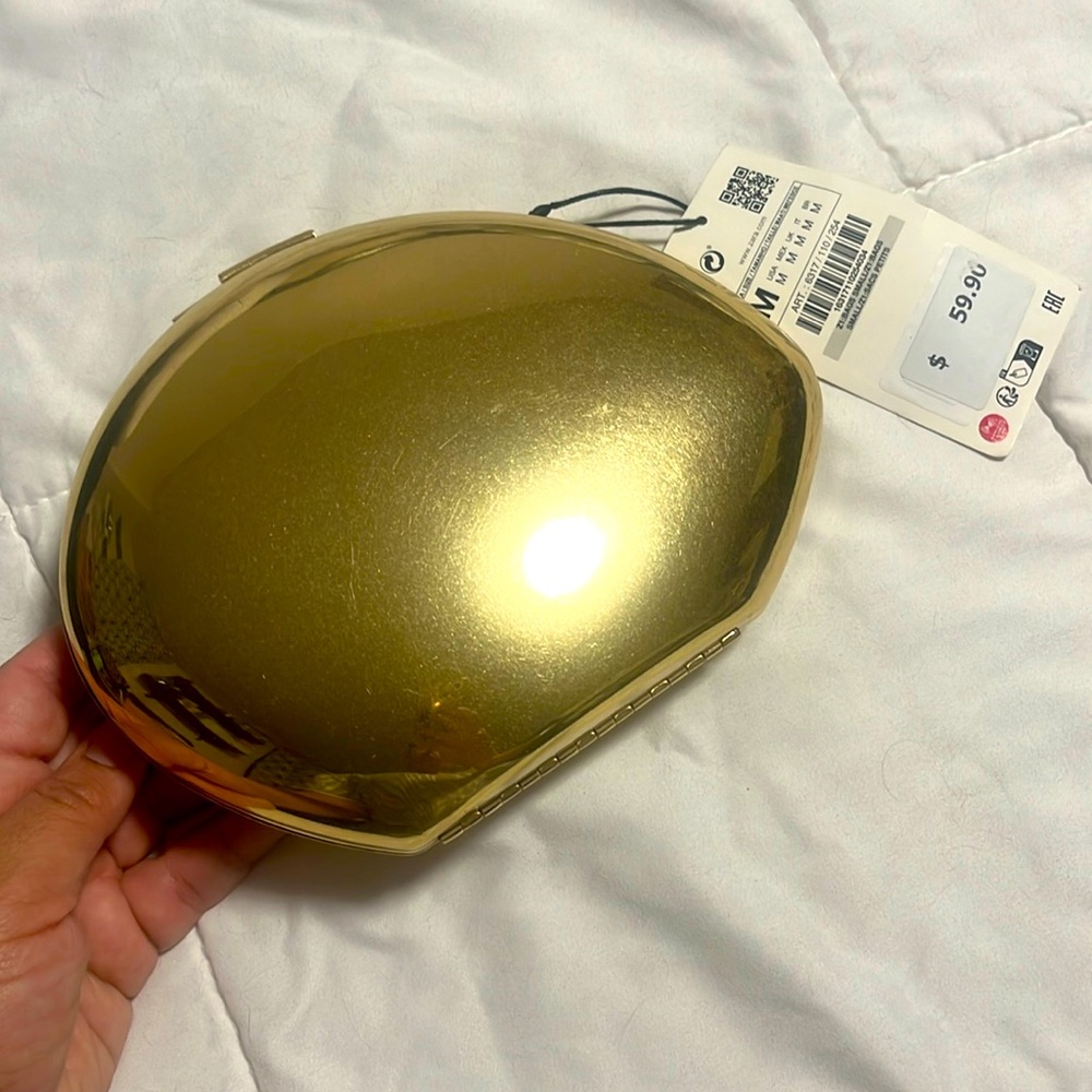 Brand New - Zara gold clutch